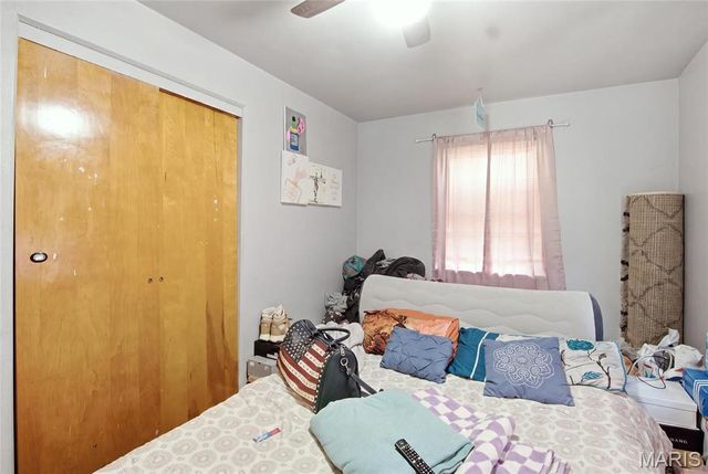 808 Wilshire Drive, Belleville, IL 62223