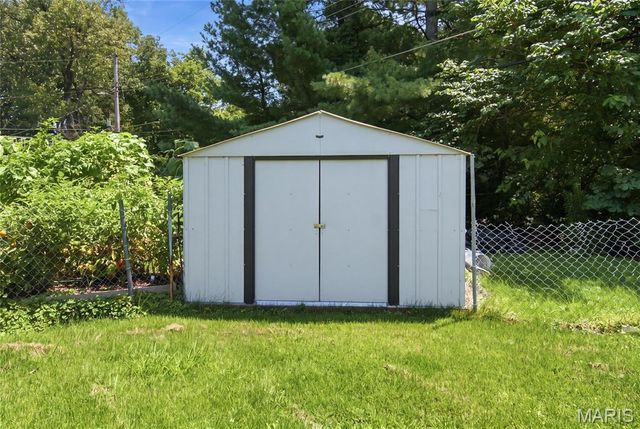 808 Wilshire Drive, Belleville, IL 62223