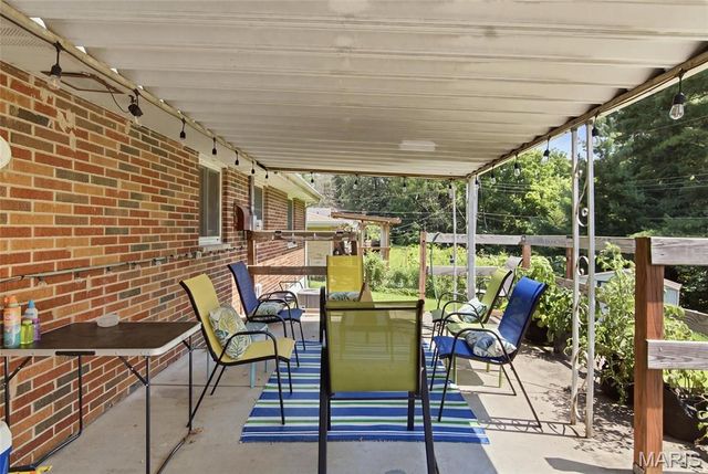 808 Wilshire Drive, Belleville, IL 62223