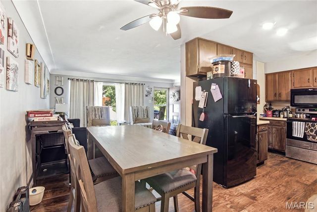 808 Wilshire Drive, Belleville, IL 62223
