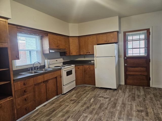 907 Tyler Street, La Porte, IN 46350