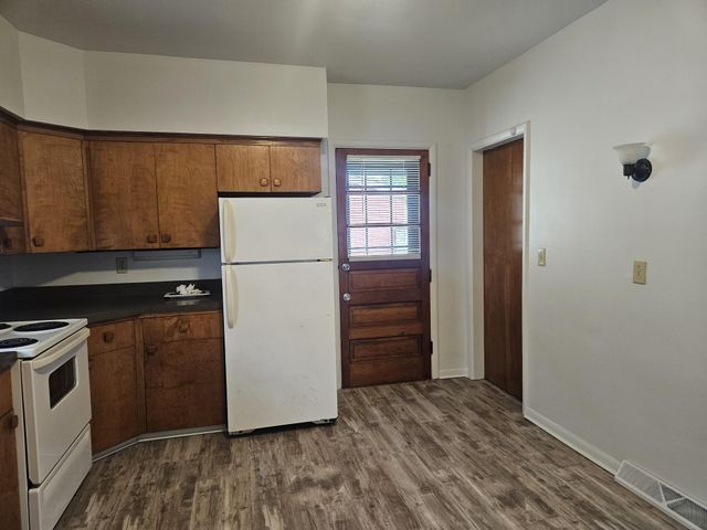 907 Tyler Street, La Porte, IN 46350