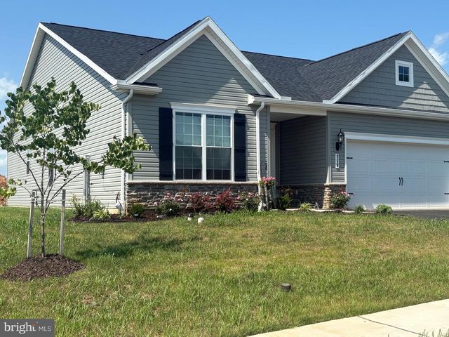 119 EDIE CIR, Stewartstown, PA 17363