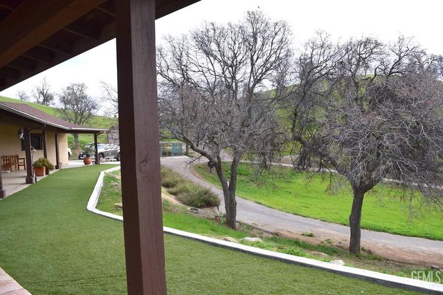 3001 Woody Granite Road, Bakersfield, CA 93308