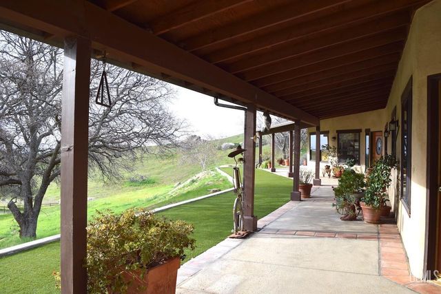 3001 Woody Granite Road, Bakersfield, CA 93308