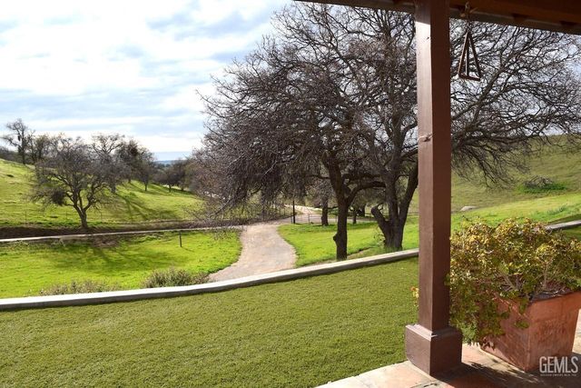 3001 Woody Granite Road, Bakersfield, CA 93308