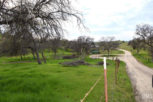 3001 Woody Granite Road, Bakersfield, CA 93308