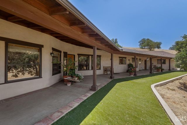 3001 Woody Granite Road, Bakersfield, CA 93308