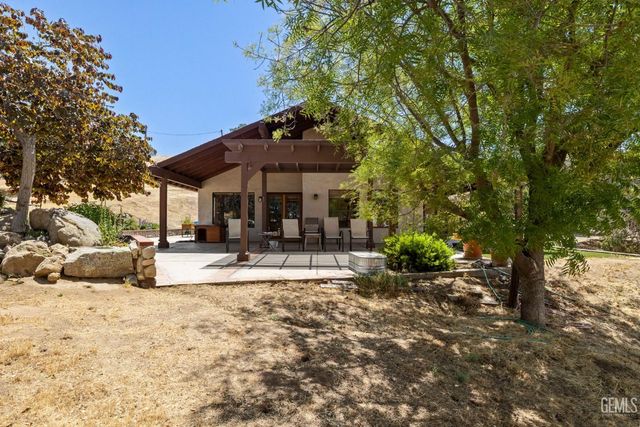 3001 Woody Granite Road, Bakersfield, CA 93308