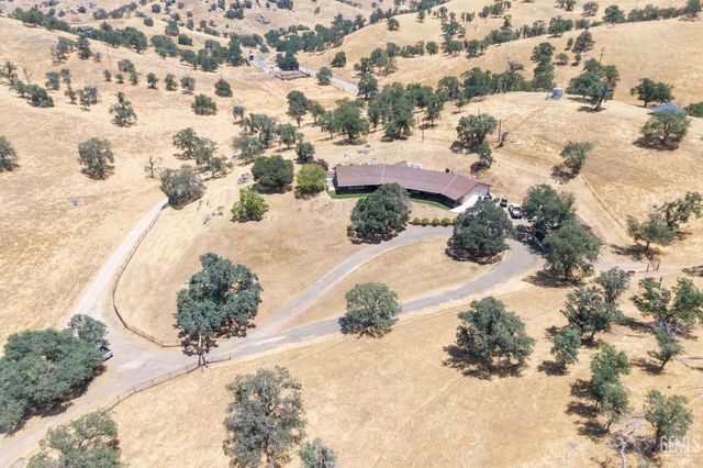 3001 Woody Granite Road, Bakersfield, CA 93308