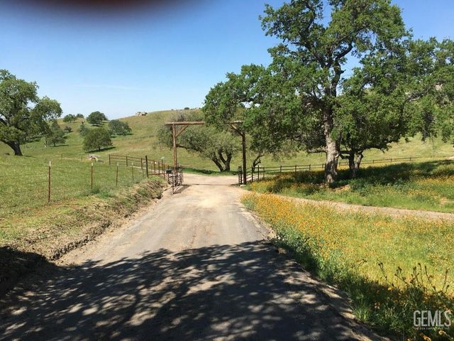 3001 Woody Granite Road, Bakersfield, CA 93308