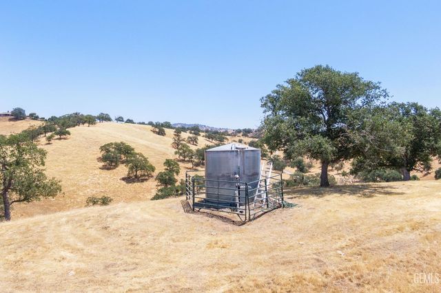 3001 Woody Granite Road, Bakersfield, CA 93308