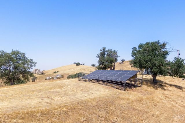 3001 Woody Granite Road, Bakersfield, CA 93308