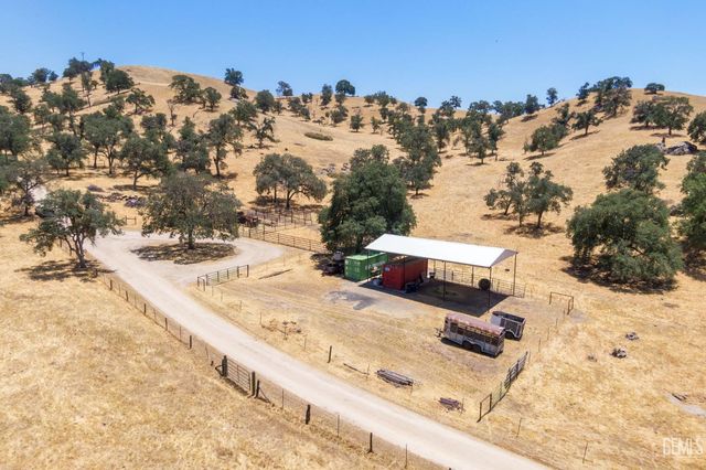 3001 Woody Granite Road, Bakersfield, CA 93308