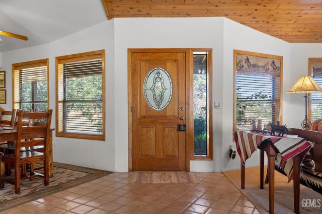 3001 Woody Granite Road, Bakersfield, CA 93308