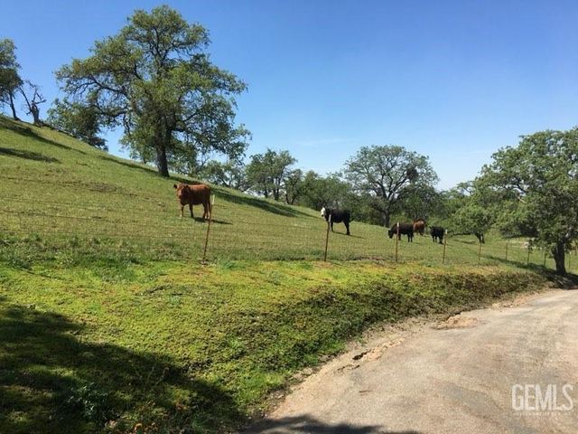 3001 Woody Granite Road, Bakersfield, CA 93308