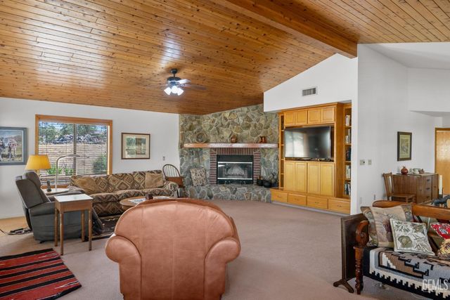 3001 Woody Granite Road, Bakersfield, CA 93308