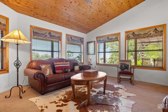 3001 Woody Granite Road, Bakersfield, CA 93308