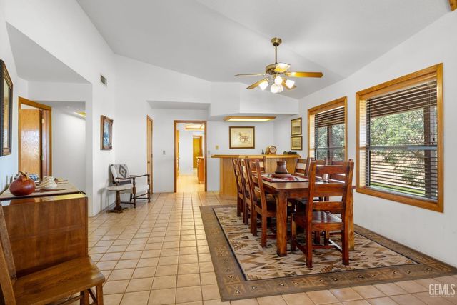 3001 Woody Granite Road, Bakersfield, CA 93308