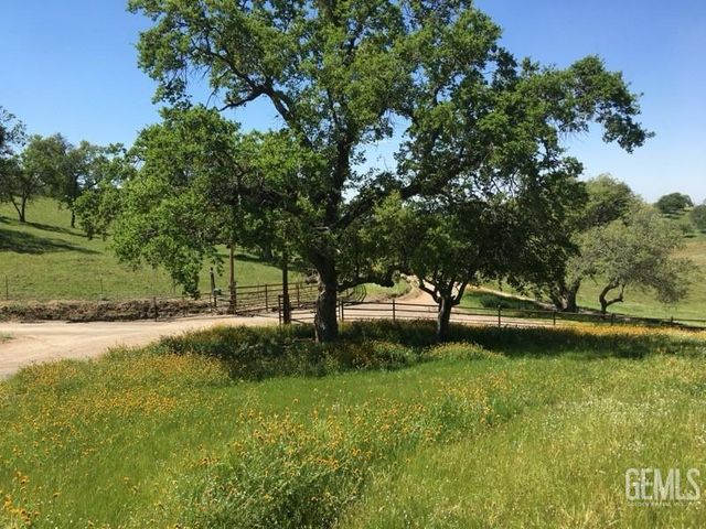 3001 Woody Granite Road, Bakersfield, CA 93308