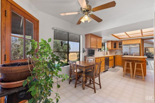 3001 Woody Granite Road, Bakersfield, CA 93308