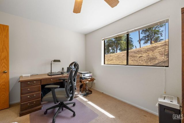 3001 Woody Granite Road, Bakersfield, CA 93308