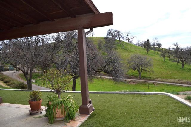 3001 Woody Granite Road, Bakersfield, CA 93308