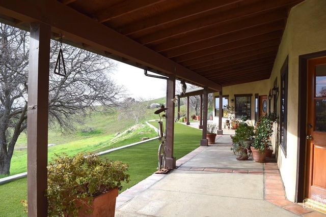 3001 Woody Granite Road, Bakersfield, CA 93308