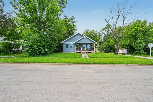 1038 W Thoman Street, Springfield, MO 65803