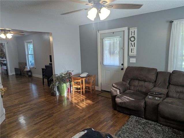 6426 NE Witt Road, Turney, MO 64493