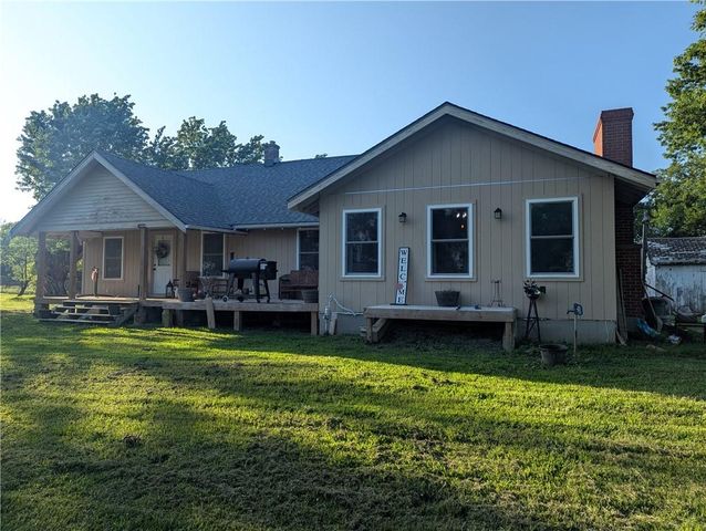 6426 NE Witt Road, Turney, MO 64493