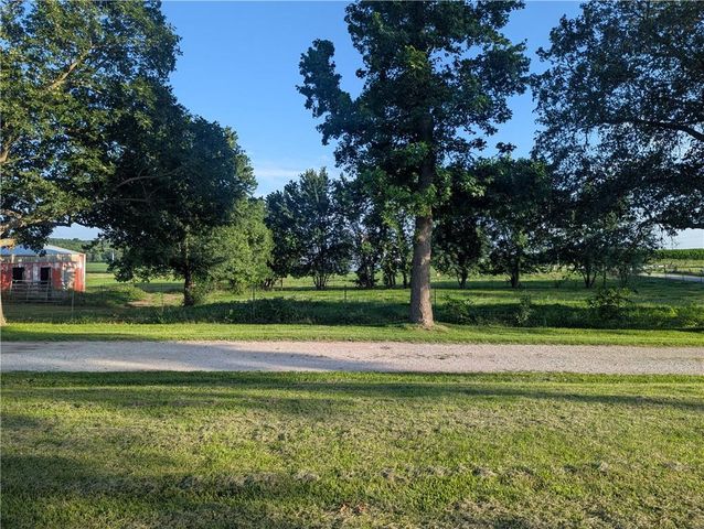 6426 NE Witt Road, Turney, MO 64493