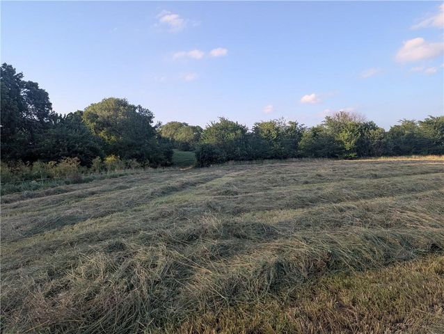 6426 NE Witt Road, Turney, MO 64493
