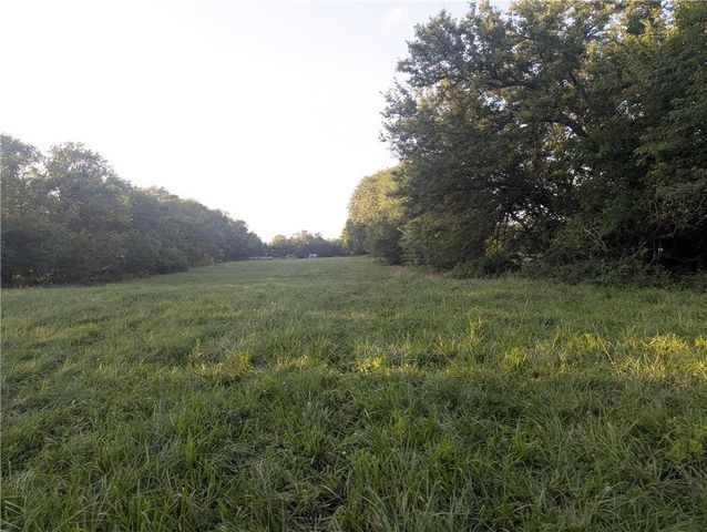 6426 NE Witt Road, Turney, MO 64493