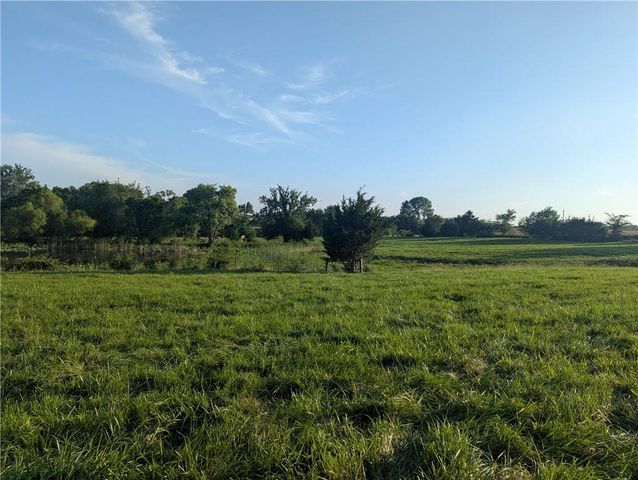6426 NE Witt Road, Turney, MO 64493