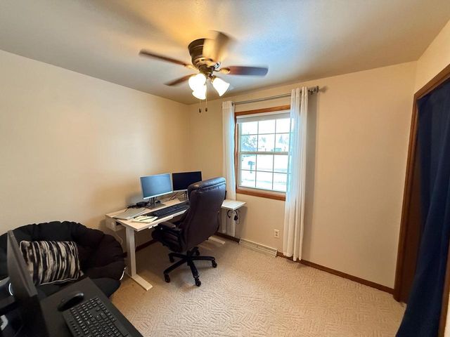 1712 THELEN AVENUE, Kaukauna, WI 54130