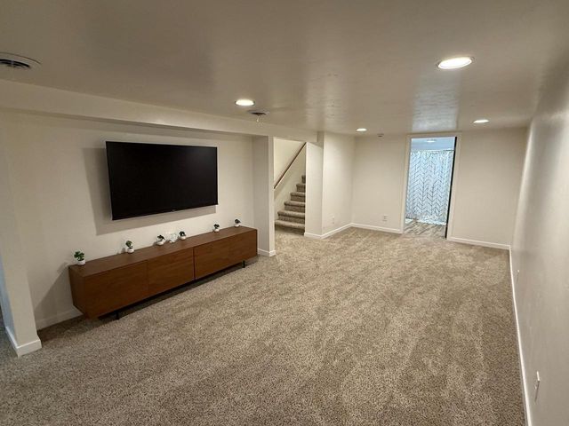 1712 THELEN AVENUE, Kaukauna, WI 54130