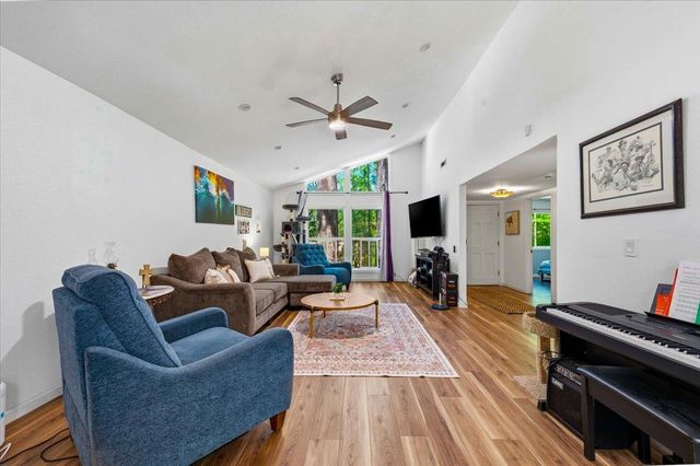 11854 Tree Top Cir, Nevada City, CA 95959