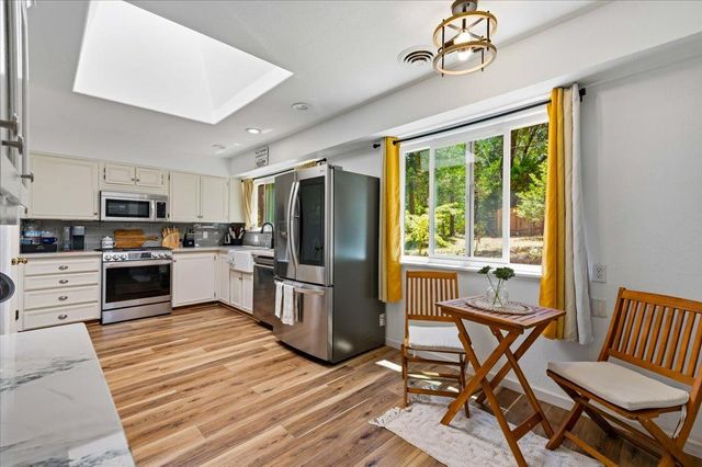 11854 Tree Top Cir, Nevada City, CA 95959