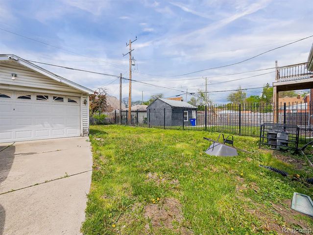 16207 Harlow Street, Detroit, MI 48235