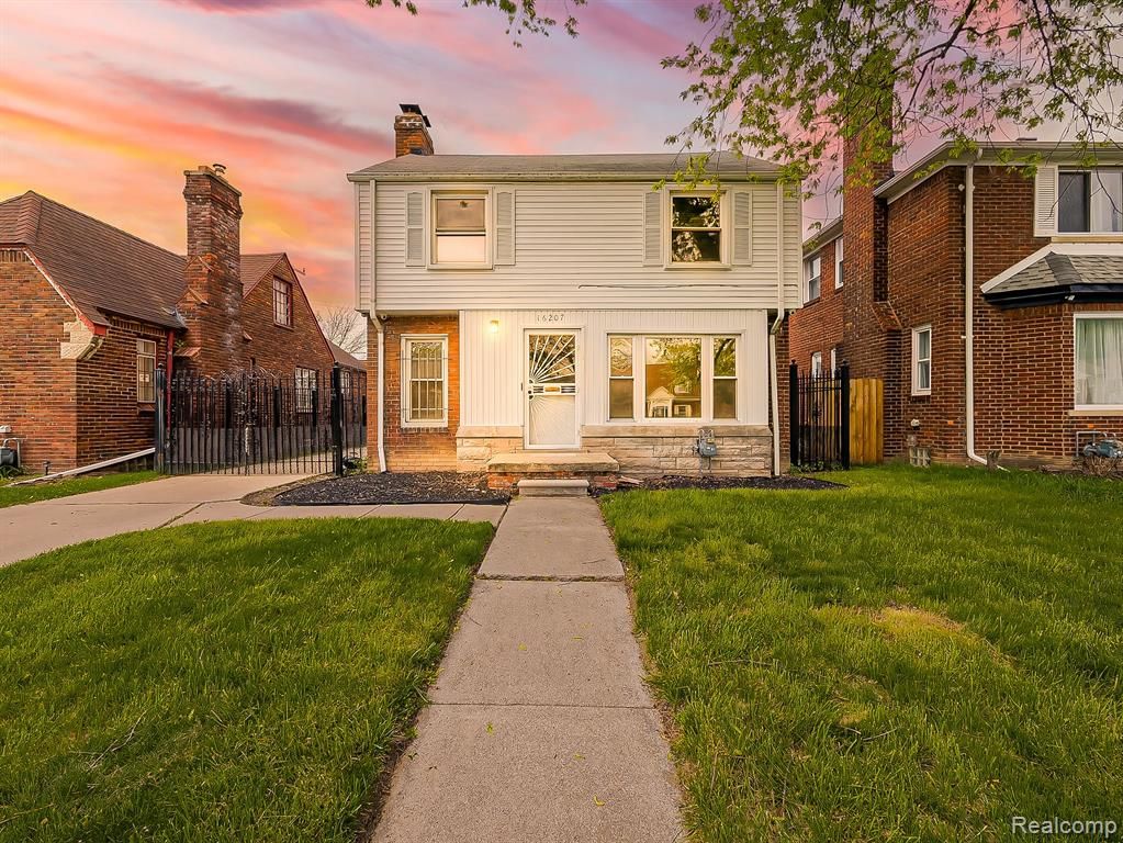 16207 Harlow Street, Detroit, MI 48235