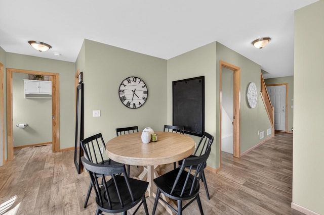 811 Cheshire Castle Way, Verona, WI 53593