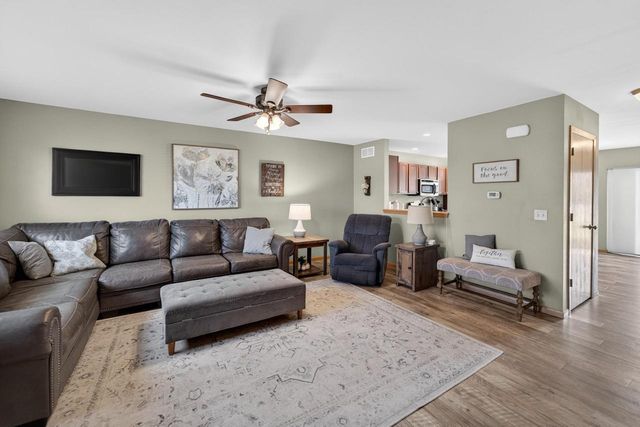 811 Cheshire Castle Way, Verona, WI 53593