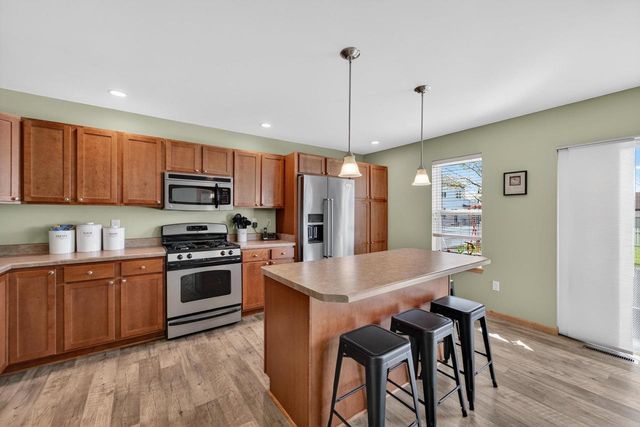 811 Cheshire Castle Way, Verona, WI 53593