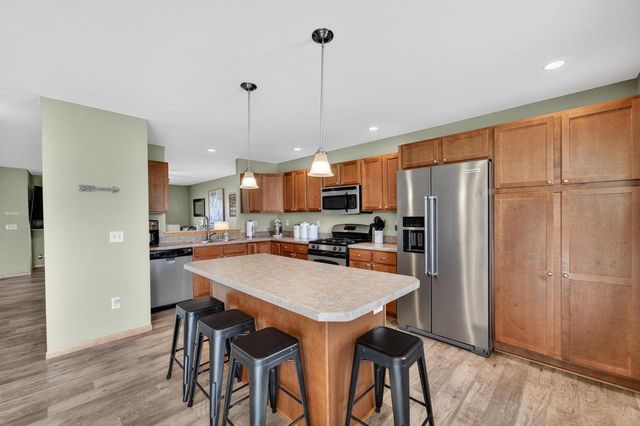 811 Cheshire Castle Way, Verona, WI 53593