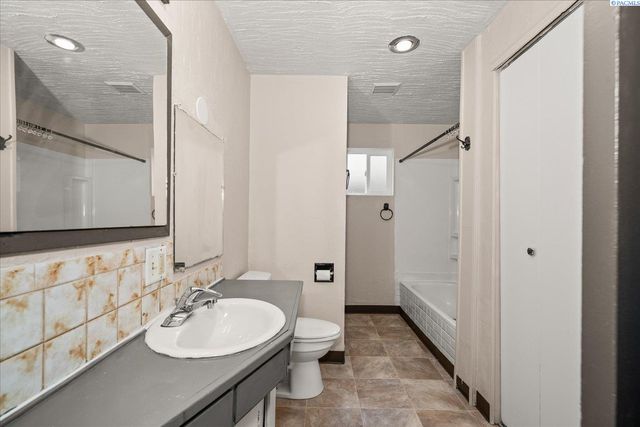 1707 W Mansfield Ave, Spokane, WA 99205