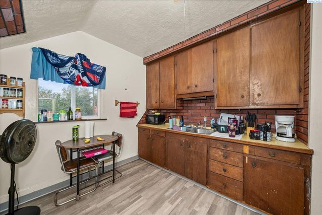 1707 W Mansfield Ave, Spokane, WA 99205