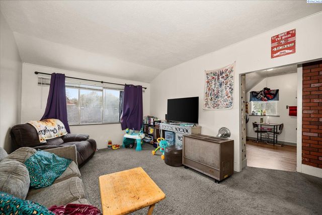 1707 W Mansfield Ave, Spokane, WA 99205