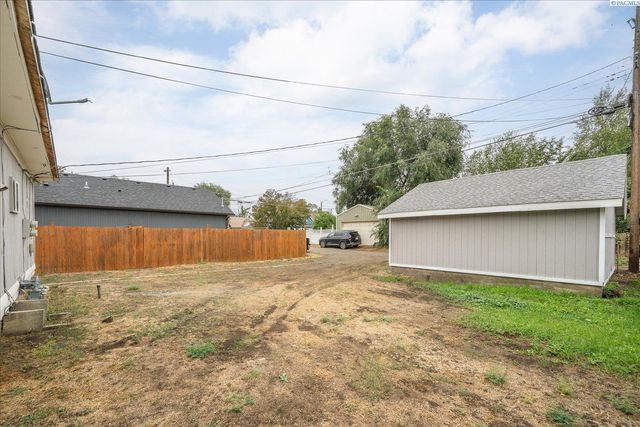 1707 W Mansfield Ave, Spokane, WA 99205