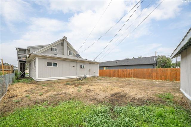 1707 W Mansfield Ave, Spokane, WA 99205